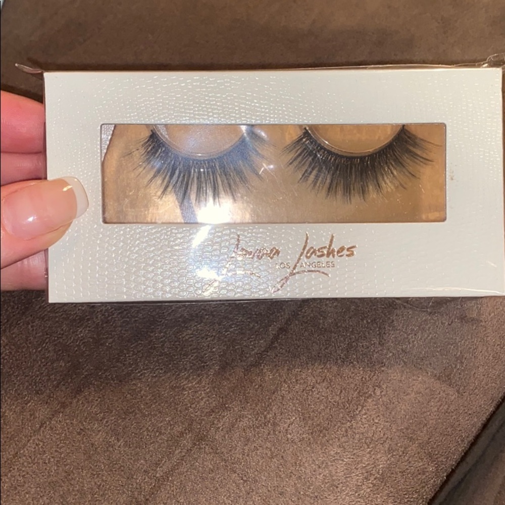Faux mink eyelashes